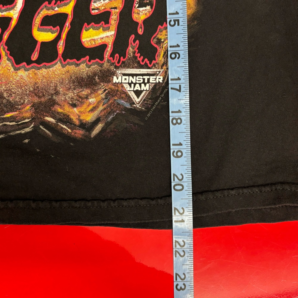 2015 Monster Jam Grave Digger tee, youth large - Picture 5 of 10